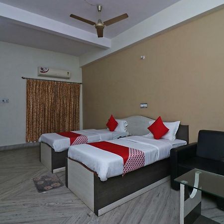 Oyo 37989 Hotel Debarshi Bānkura Exterior foto