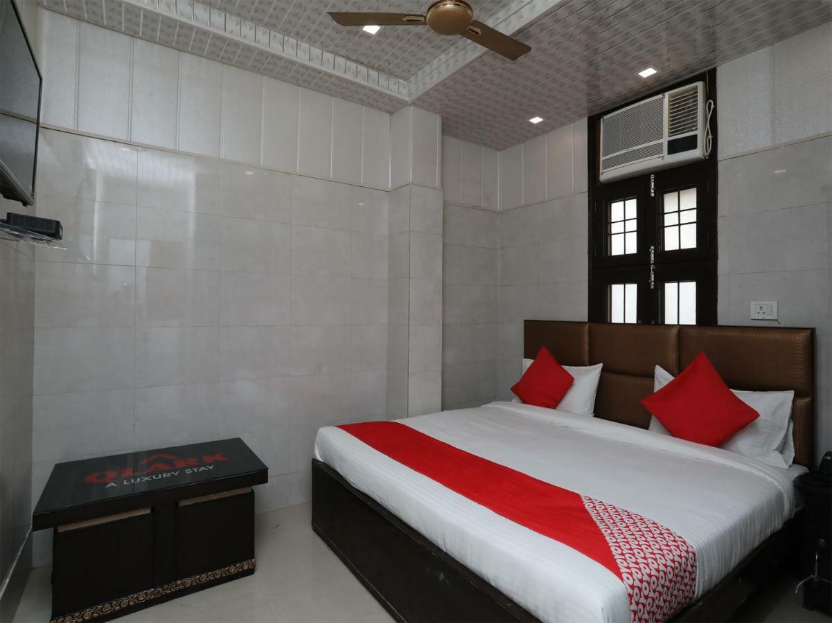 Oyo 37989 Hotel Debarshi Bānkura Exterior foto